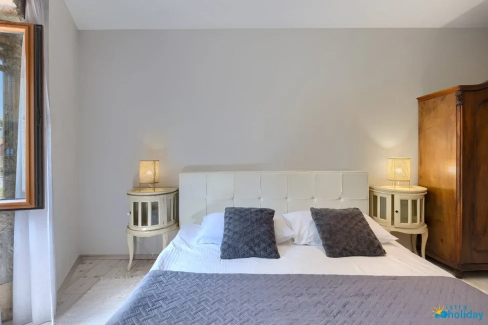 Cozy bedroom with double bed and nightstands