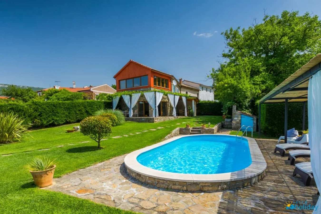 Charming villa with pool and garden view